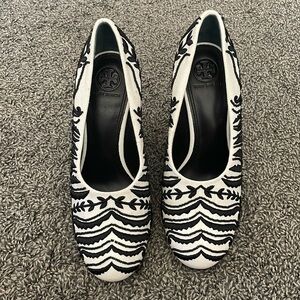 Tory Burch LUCIA EMBELLISHED PUMP